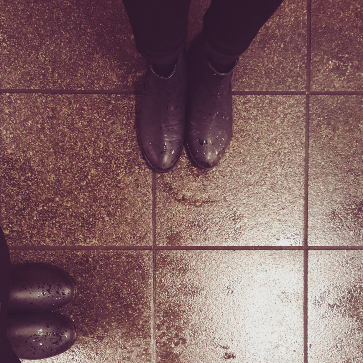 subway-feet